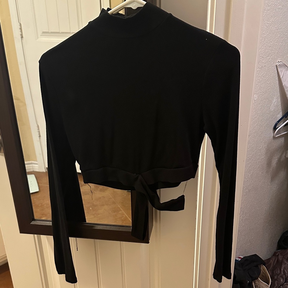 Fashion Nova Black Long Sleeve Crop Top